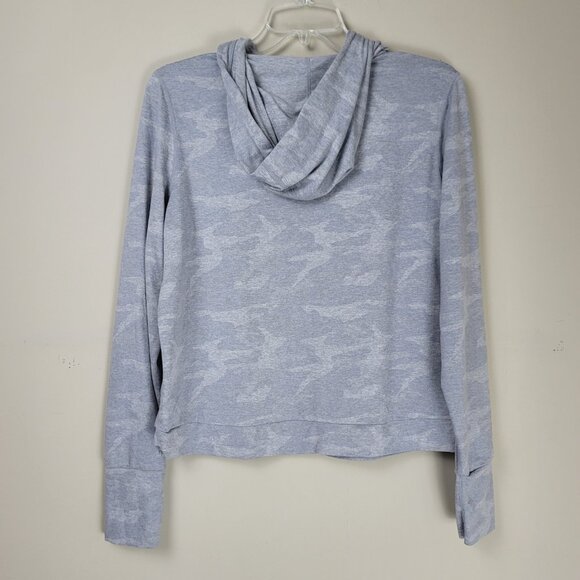 Vuori Halo Essential Hoodie Camo Women’s Lightweight Pullover Sweatshirt - Picture 5 of 11